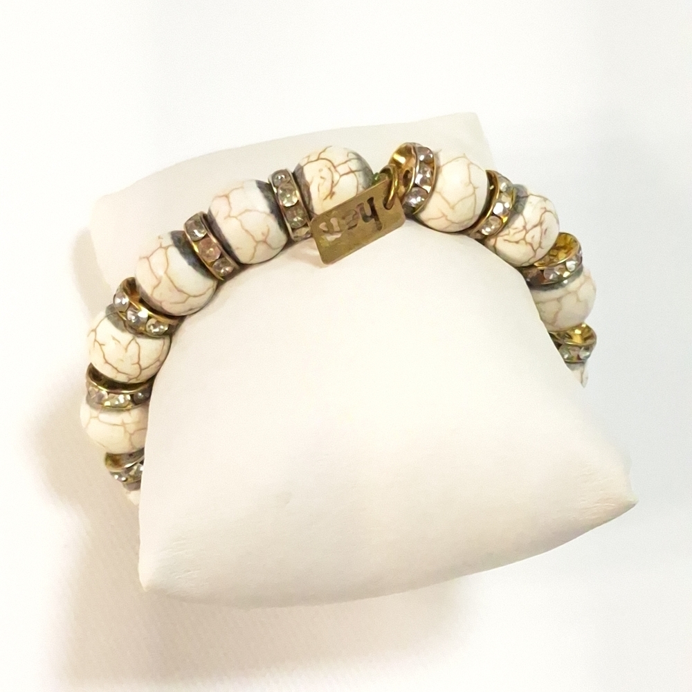 Hen & Bear Howlite Crystal Rhinestone Stetch Bracelet - Picture 2 of 6